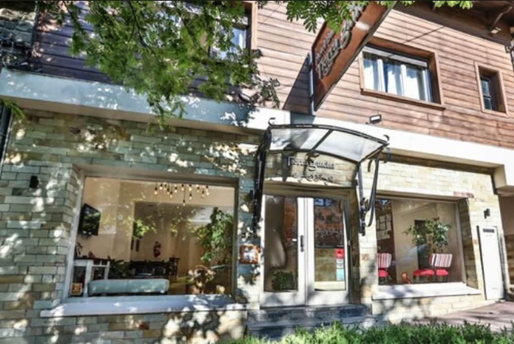 By Tierra Gaucha * San Carlos de Bariloche