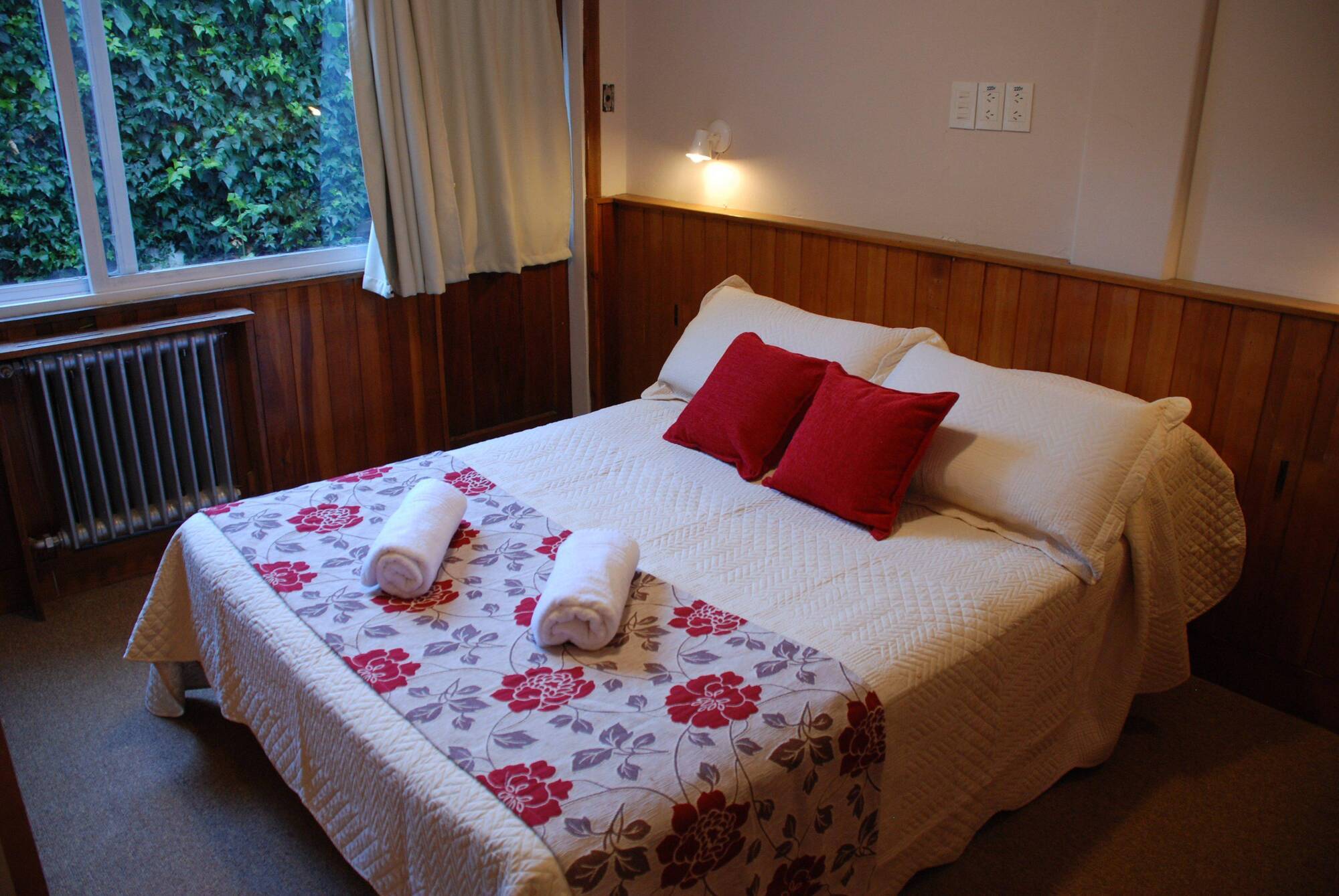 By Tierra Gaucha Hotel *